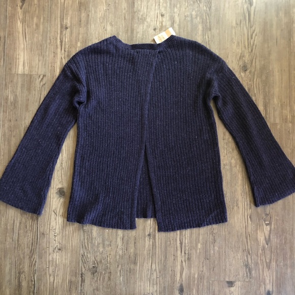 New American Eagle ribbed sweater with back slit and bell sleeves - Picture 8 of 11